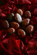 Load image into Gallery viewer, CARNELIAN YONI EGG - GIA CERTIFIED