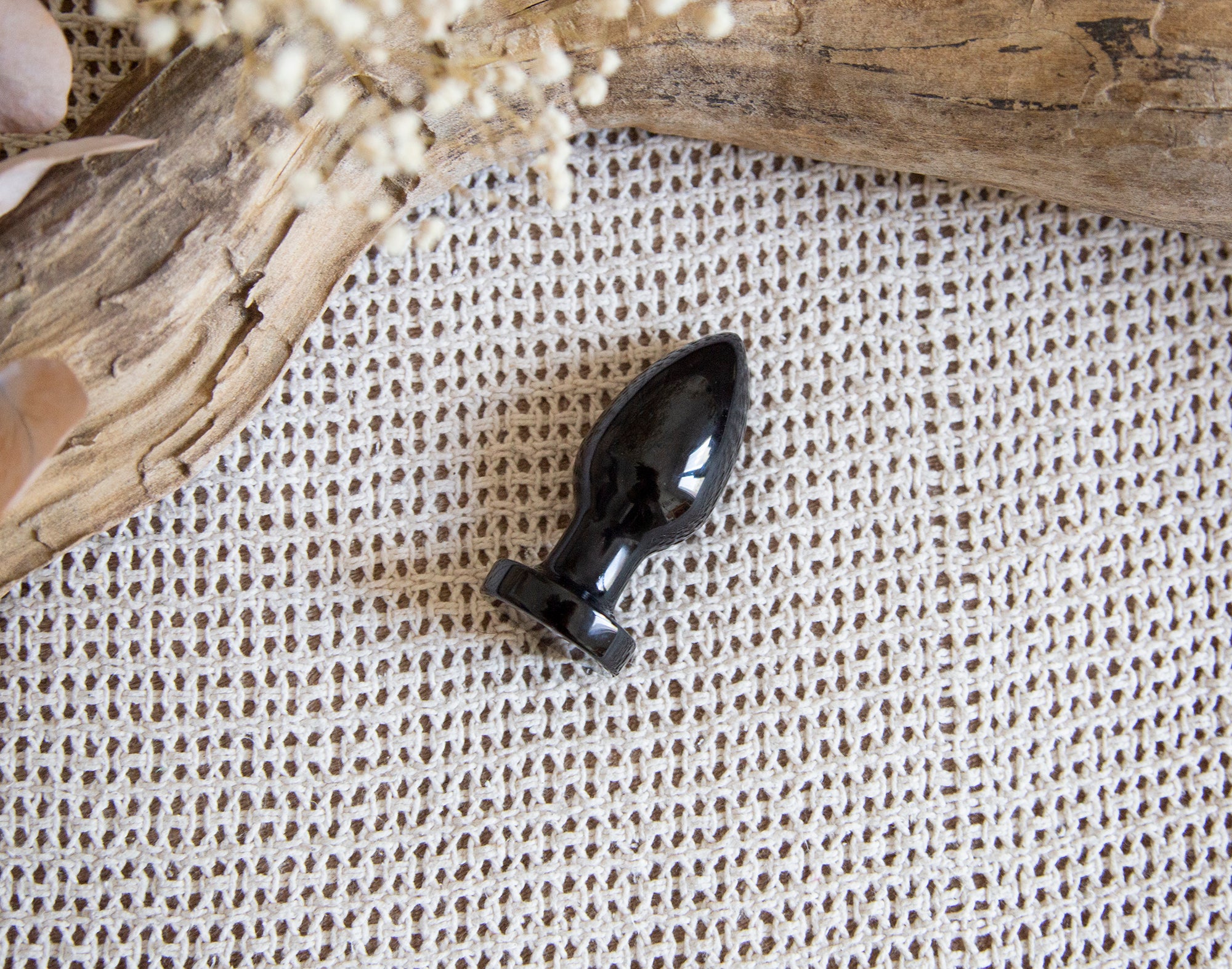 BLACK VENUS BUTT PLUG