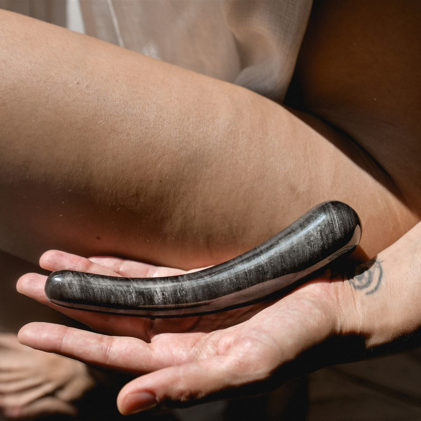 SILVER SHEEN OBSIDIAN LUNE WAND