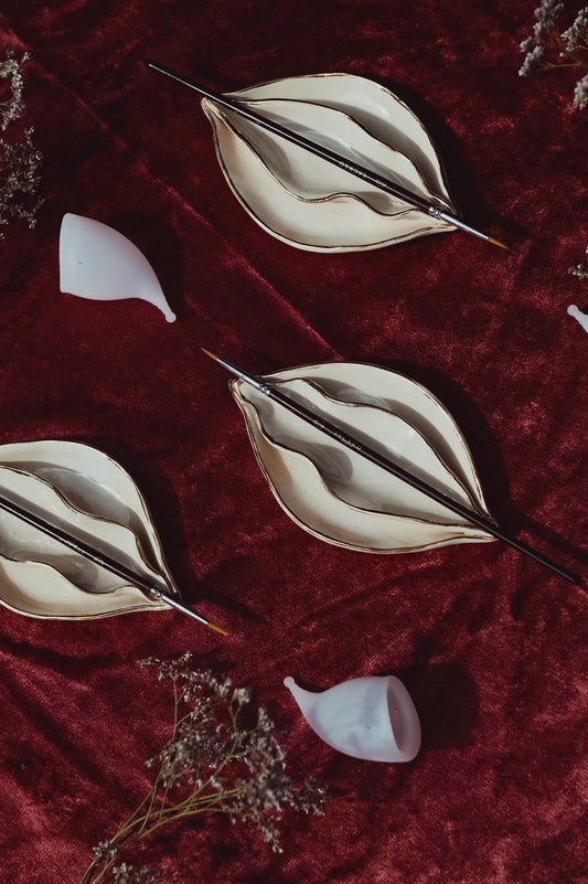 MENSTRUAL ARTIST KIT